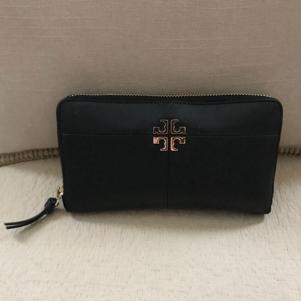 Tory Burch Continental Full ZIP Wallet